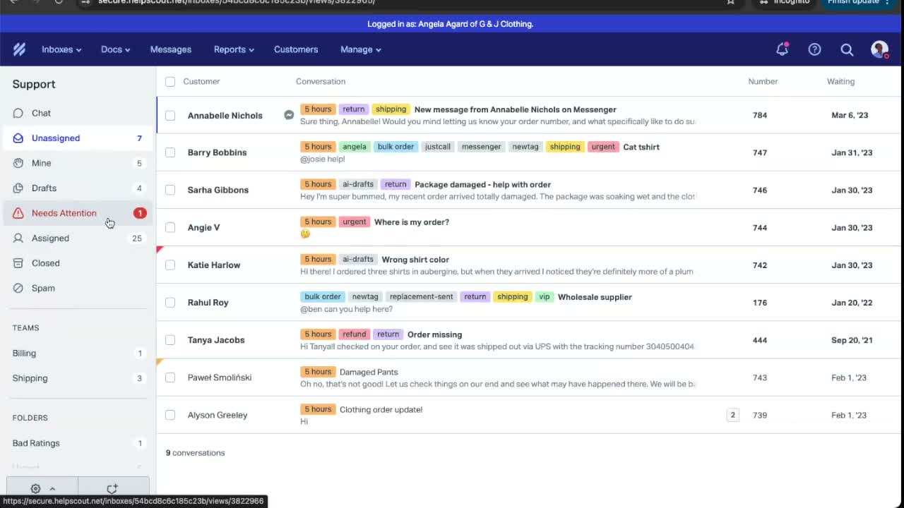 Help Scout shared inbox showing active customer conversation with team assignment and internal note features