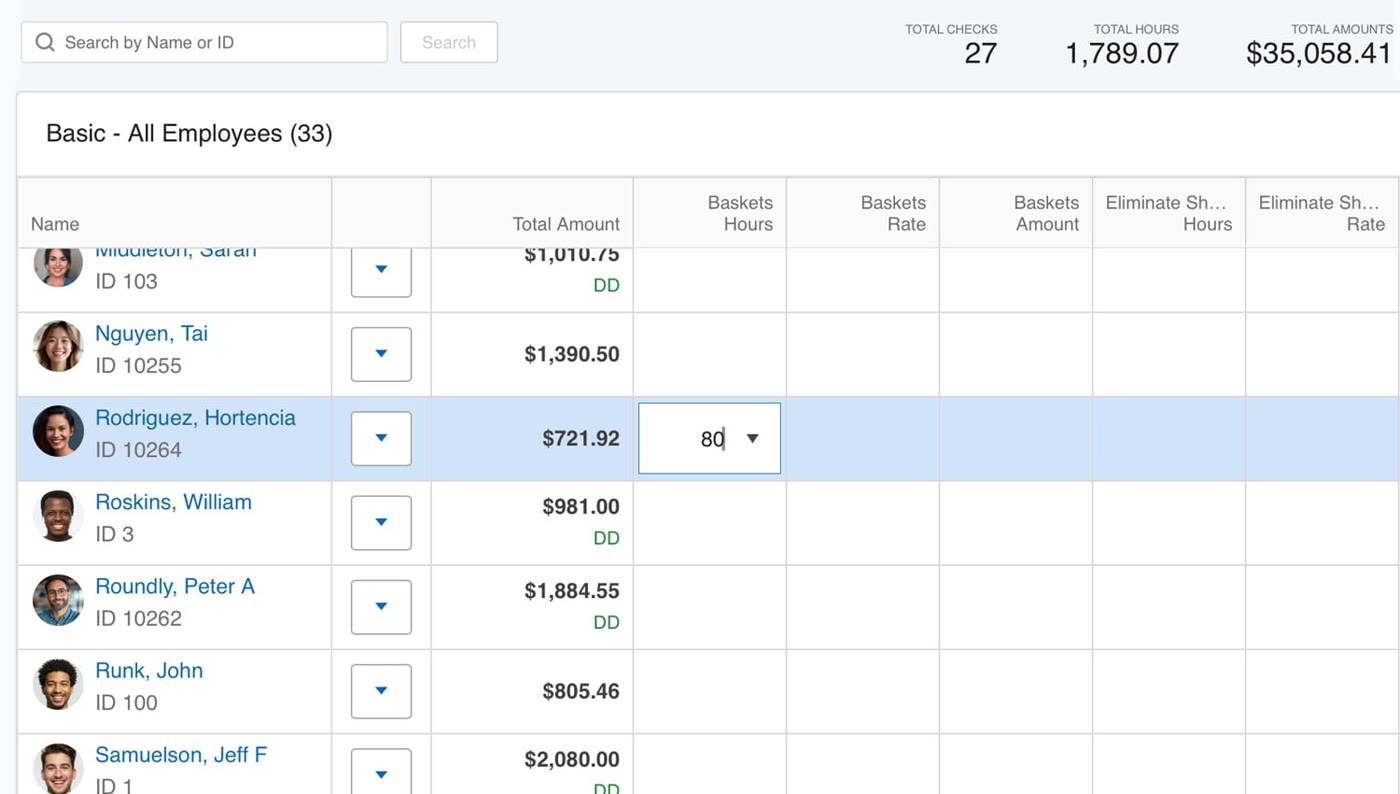 Paychex Flex payroll entry grid listing employees with total amount, basket hours, and rate columns